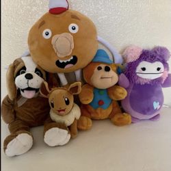 Lot Of  5PC Custom Plush Toys Box