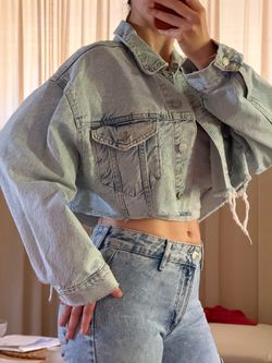 Zara Cropped Denim Jacket - Light Wash (Size XS)