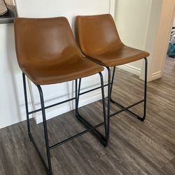 Set of 2  Counter Height Stools 