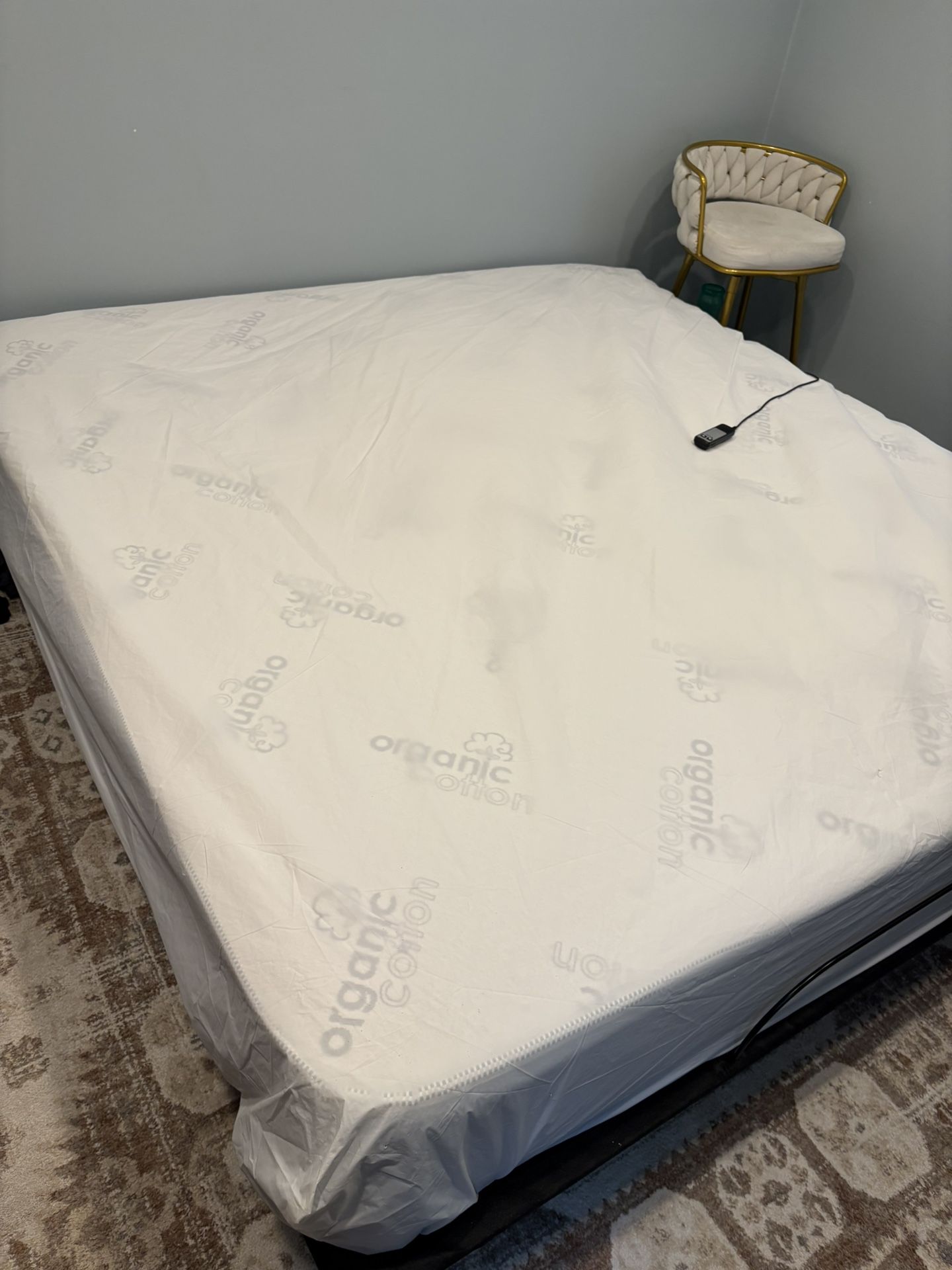King Bed & Electric Head Raising Frame