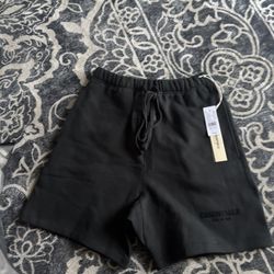 essential shorts