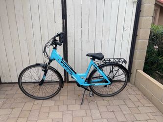 Hyper Bicycles E-Ride 700C 36V Electric Commuter Pedal Assist 250V