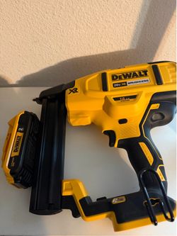 Dewalt 20v max  18Ga narrow crown  stapler
