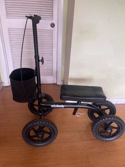 Knee scooter