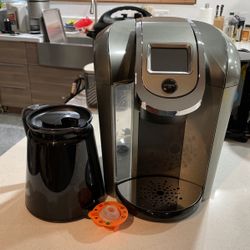 Keurig 2.0 with Carafe and Pod Cleaner