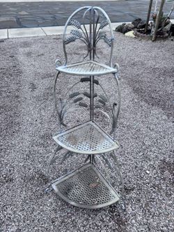 Outdoor mental corner 