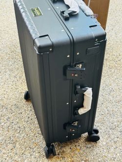 MYER Spinner Wheeled Carry-On Luggage, Aluminum Frame Hand Suitcase with TSA Lock, Hard Shell Suitcases with Cup Holder and USB Port, Classic Black, 2