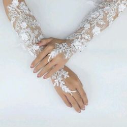 Lace Bride Gloves