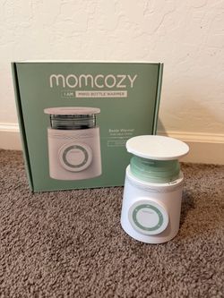 Momcozy portable bottle warmer