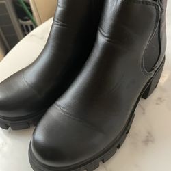 Women’s Boots 6.5 