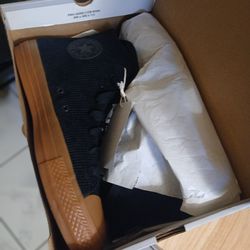 Black/brown converse