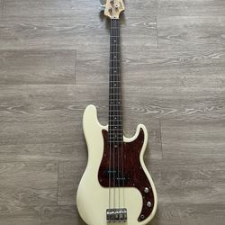 Squire Fender P Bass