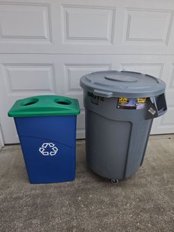 Rubbermaid 55gal and Slim Jim
