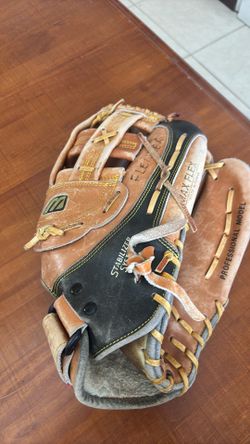 12.5 Profesional Model Outfield  Mizuno baseball of softball glove