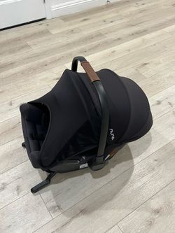 Nuna car seat used