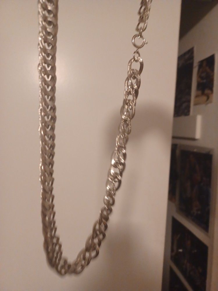 Silver Chain (No Brand)