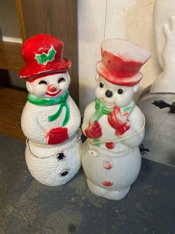 Mr. &Mrs. Snowmen blow molds