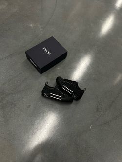 Dior B23