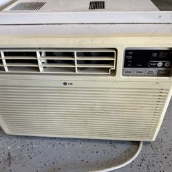 LG Window Air Conditioner 10,000 BTU