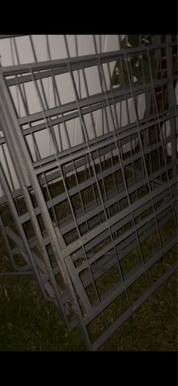 Folding bed frame