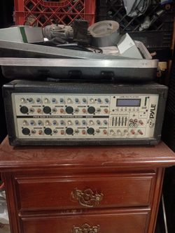 Powered audio mixer 800w.  Bluetooth