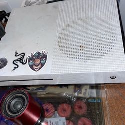 Xbox One S