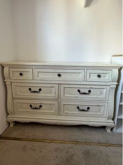 Farmhouse / French Country 7-Drawer Dresser – 60” Wide