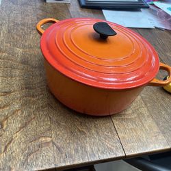 Le Creuset Dutch Oven 10 inch diameter