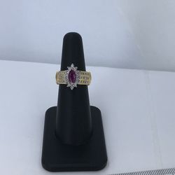 14k Yellow Gold Ruby & Diamonds Ring Size 6
