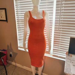 🌷Fashion Nova orange tank dress slim fits  knee length 