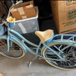 Teen/Woman 26” Cruiser Bike