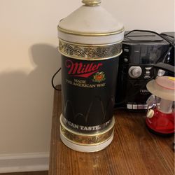 Vintage 1986 Miller Bouncing Ball Rotating Table Top Bar Light. Very minor wear from age. Nice condition, works great. 15" tall x 6" wide at the base.