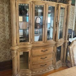 Royal Dining Table With Hutch 