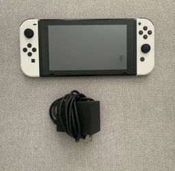 Nintendo Switch Console White Joy Cons Near Mint OEM Charger Tested Working