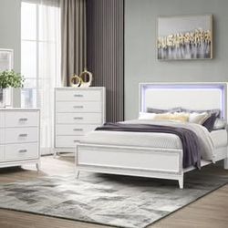 4 Piece Queen Bedroom Set/ Free Delivery & Setup