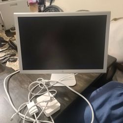 Apple Cinema Display With Adapters