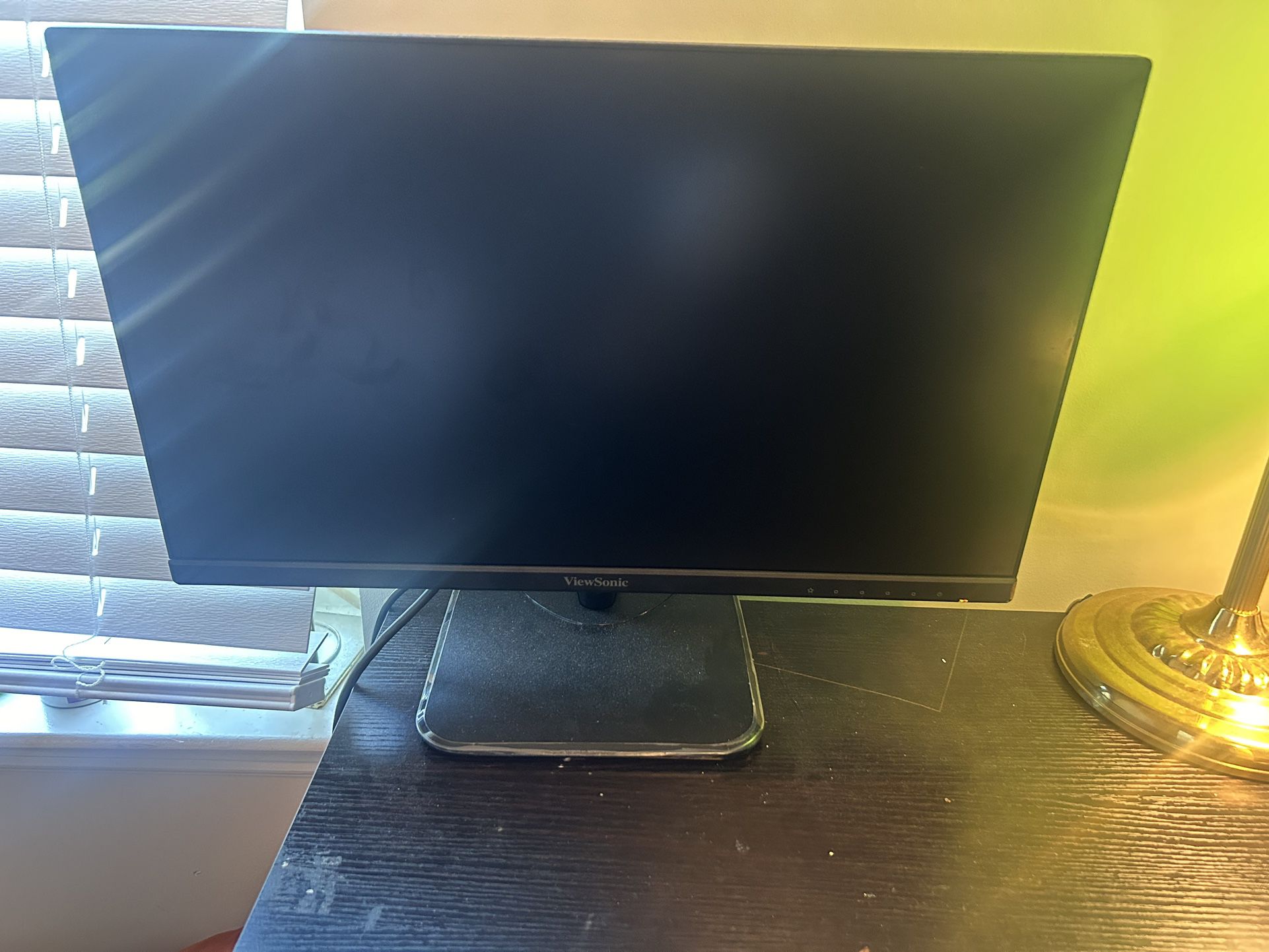 Computer Monitor With HDMI Cord Connection 