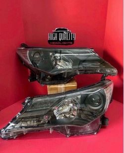 Toyota RAV4 2013-2015 headlights