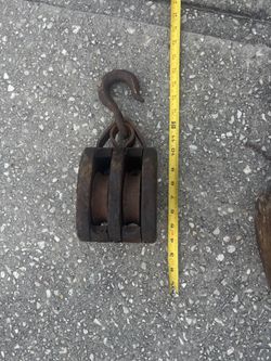 Vintage nautical pulley