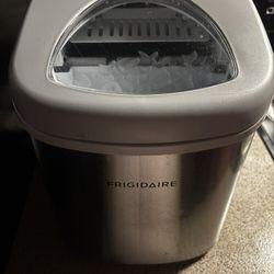 Frigidaire Ice Maker
