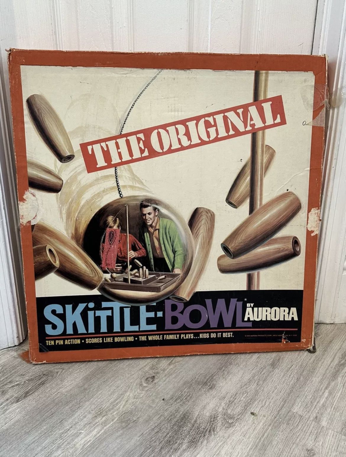 RARE Vintage AURORA 1969 Original SKITTLE Tether BOWL Action Bowling GAME w/ BOX