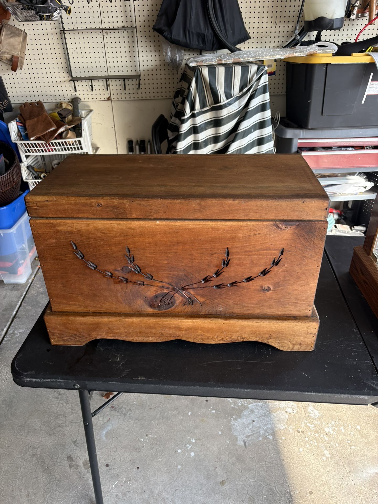 Small vintage wooden toy storage chest purchased from Ace Hardware in the 80s excellent condition Measurements are in the pictures