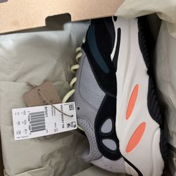 Yeezy boost 700 Wave runner size 11