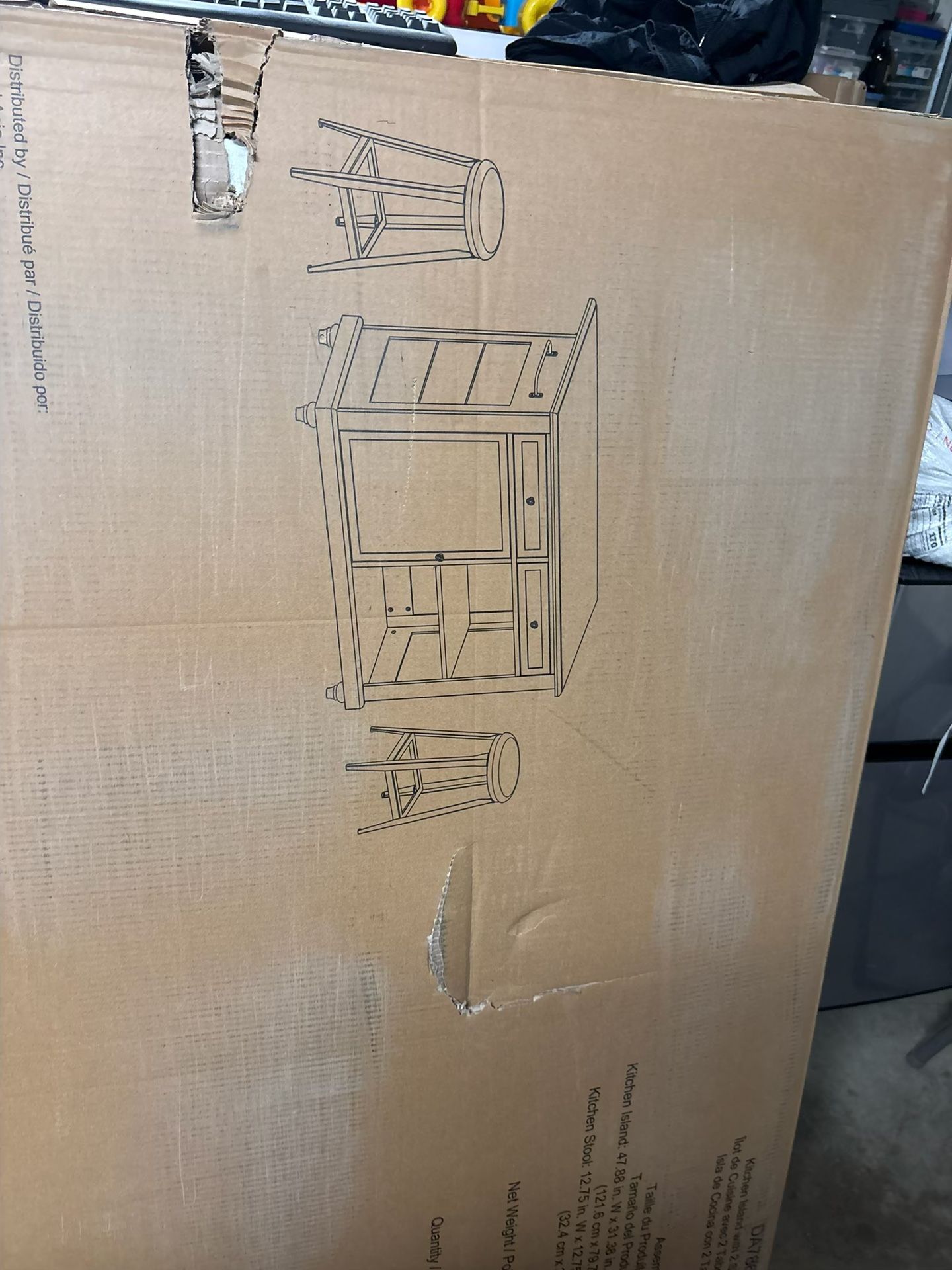 Kitchen Island With 2 Stools