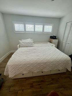IKEA HEMNES Day bed frame with 3 drawers, white (Mattress not Included)