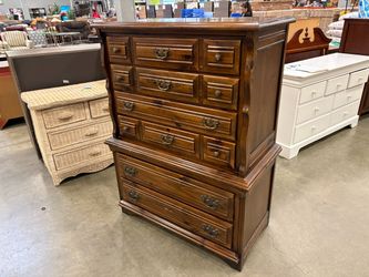 PLYMOUTH PINE Vintage 6 Drawer Chest Style Dresser with Paneled Drawer Fronts