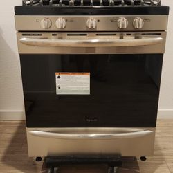 
Only $550 NEW Frigidaire Gallery Stainless Steel Gas Range