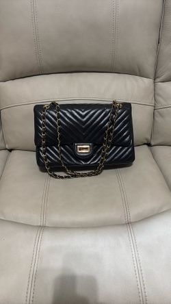 Black chevron shoulder bag