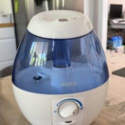 VICKS Humidifier