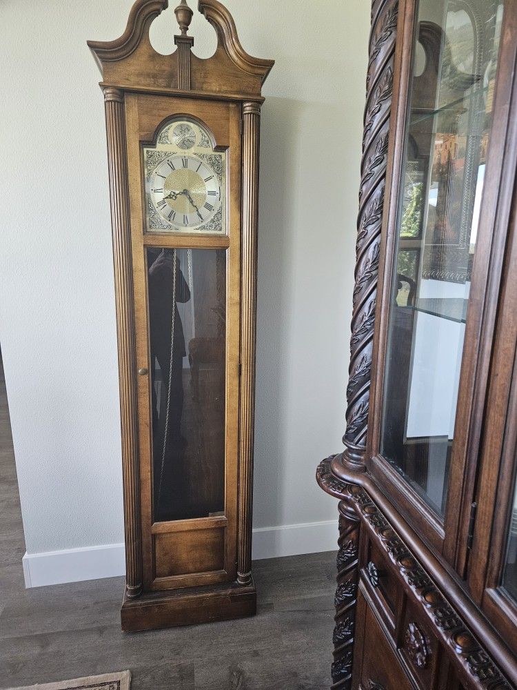 Howard Miller Grandmother Clock